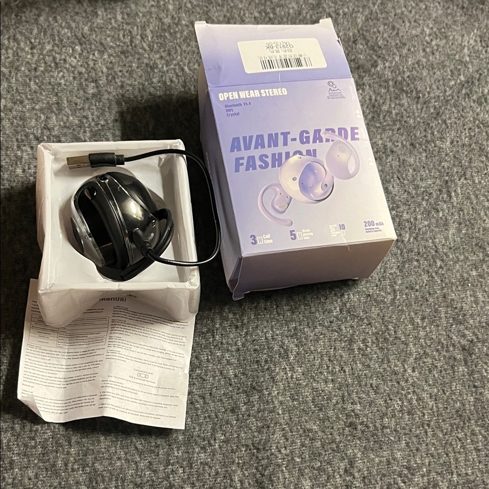 Black Wireless Headphones new!!!!!!!